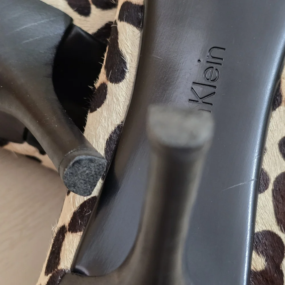 Calvin Klein dolly Women Animal leopard Print Pumps 3" Heels Pointed toe 9.5M - Picture 16 of 16
